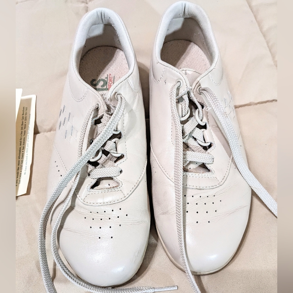 Women's SAS Free Time Sneakers in Taupe GUC 8W Wide